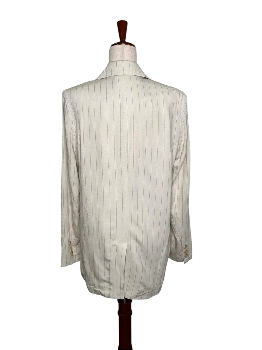 Free People Light Beige Linen blend pinstripe Blazer. Lagenlook. Relaxed fit. S